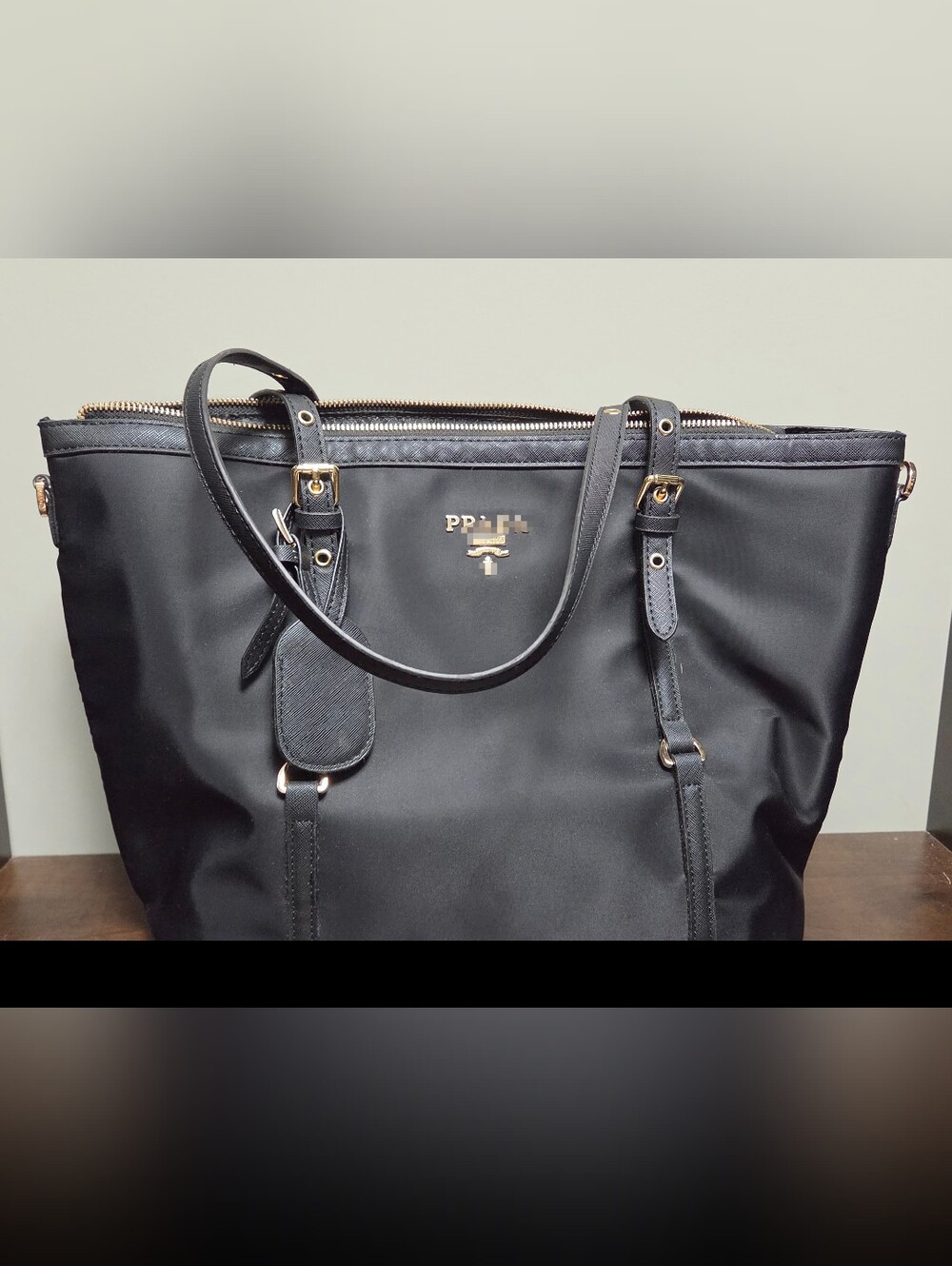 Black Nylon Tote Bag Gold-Tone Hardware – Unknown Brand